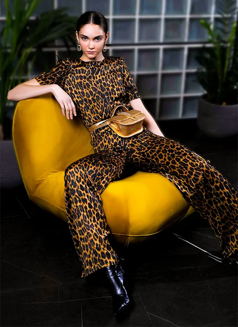 Φωτογράφιση Ρούχων σε Μοντέλο στο Studio